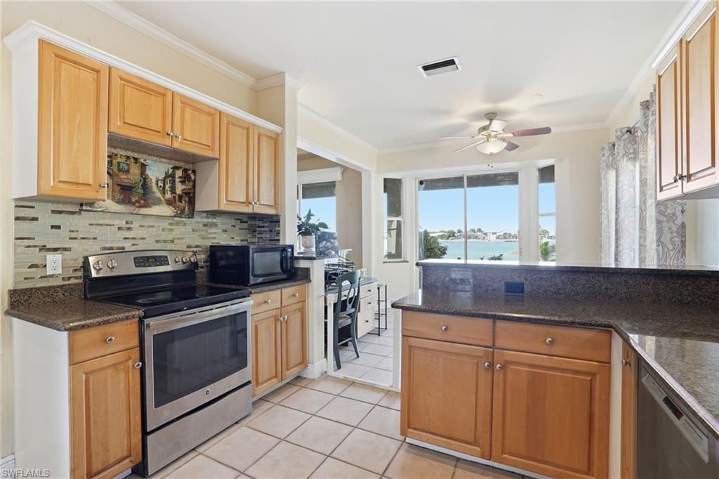 1624 Emerald Cove Dr, Cape Coral, FL 33991 Photo