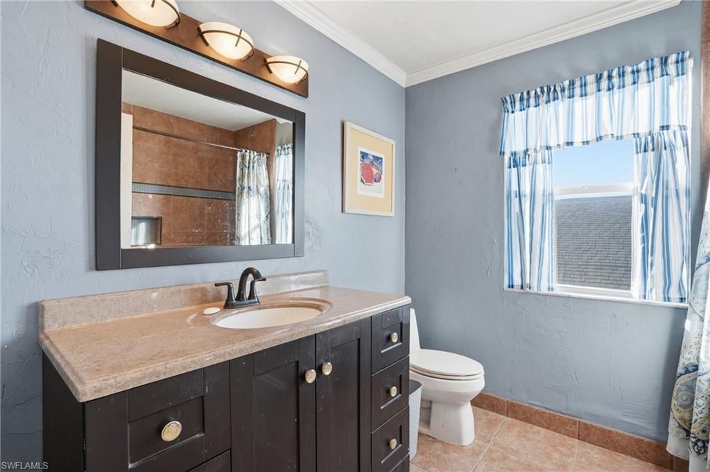 1624 Emerald Cove Dr, Cape Coral, FL 33991 Photo