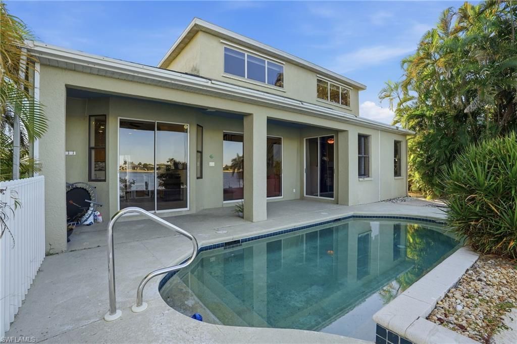 1624 Emerald Cove Dr, Cape Coral, FL 33991 Photo