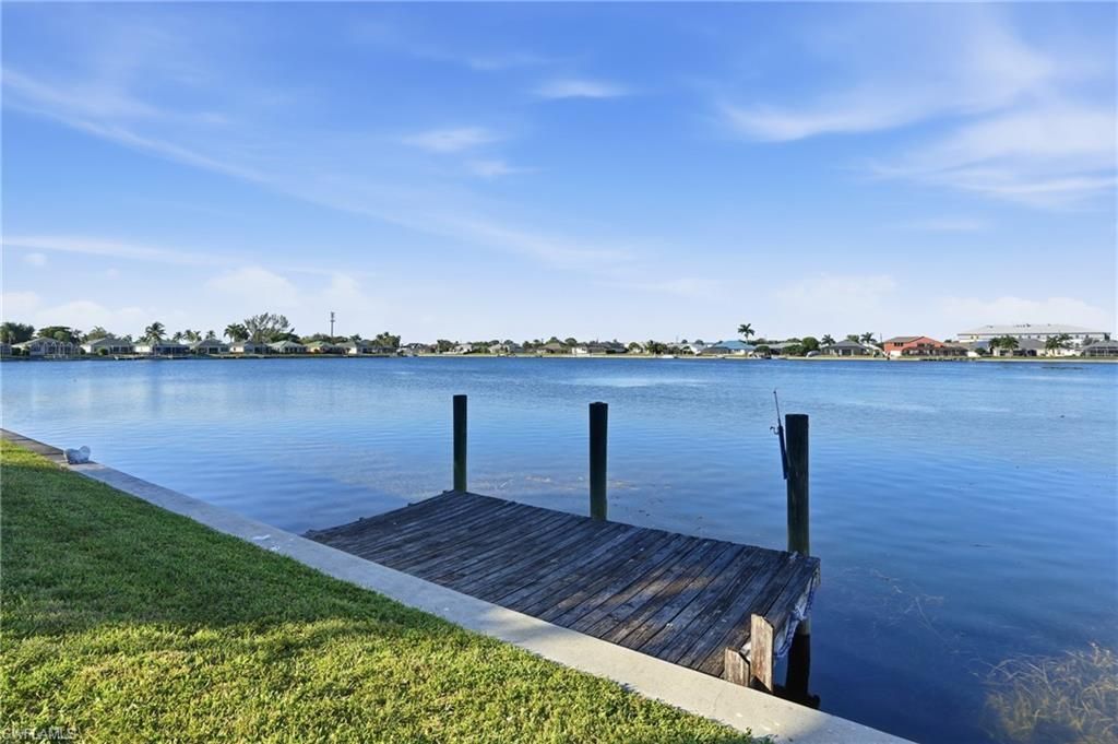 1624 Emerald Cove Dr, Cape Coral, FL 33991 Photo