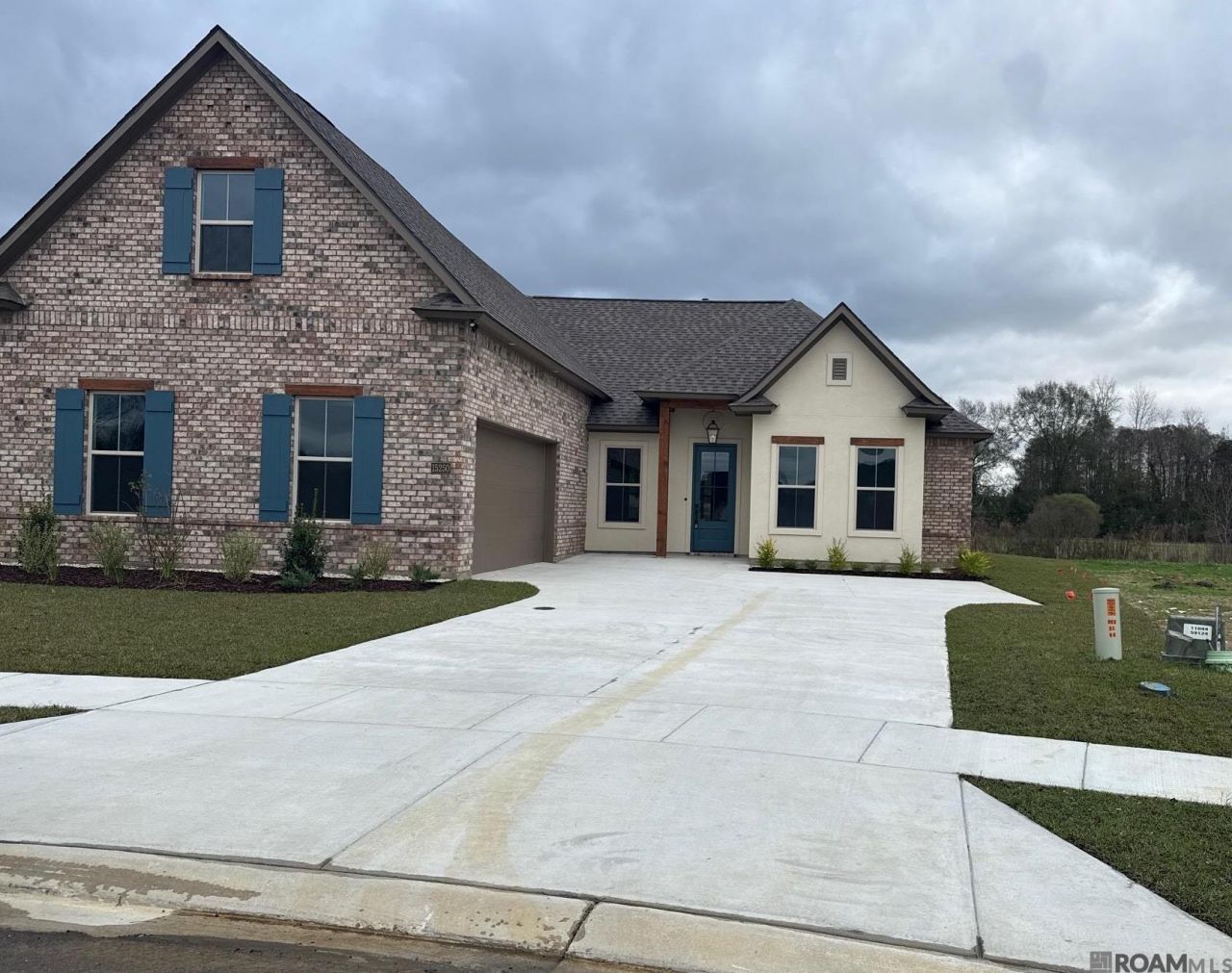 15250 Hazelwood Ct, Prairieville, LA 70769 Main Photo