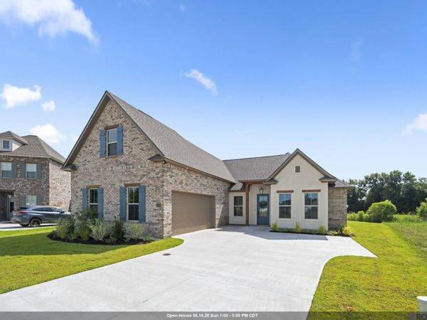 15250 Hazelwood Ct, Prairieville, LA 70769