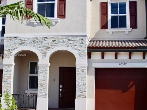 12517 NW 23rd Pl, Miami, FL 33167