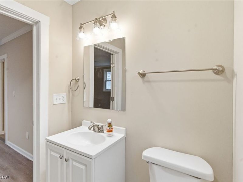 466 W 45th Street, Shadyside, OH 43947 Photo 13