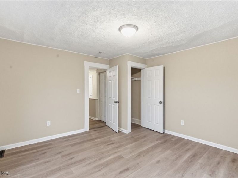 466 W 45th Street, Shadyside, OH 43947 Photo 15