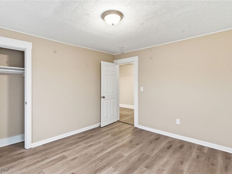 466 W 45th Street, Shadyside, OH 43947 Photo 17