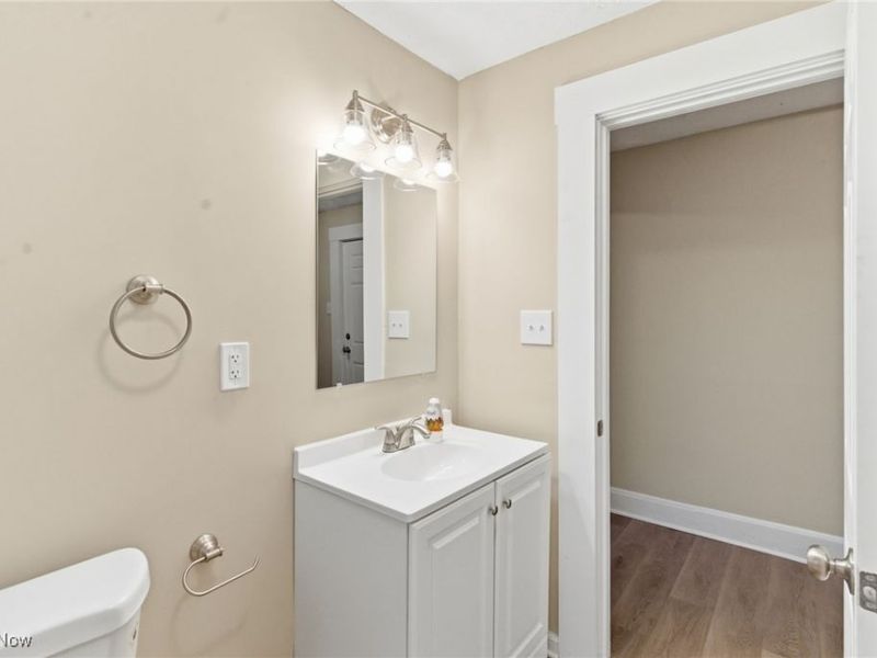 466 W 45th Street, Shadyside, OH 43947 Photo 19