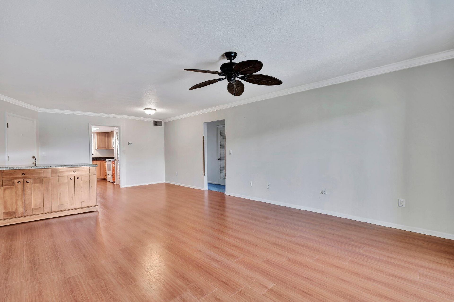 121 Wettaw Lane, Unit 211, North Palm Beach, FL 33408 Photo