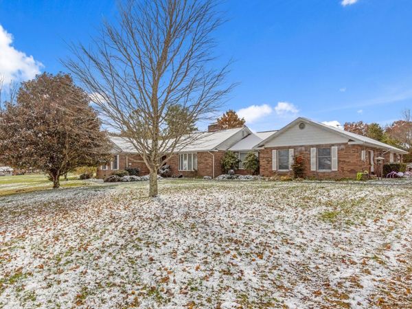 341 Roma Dr, Crossville, TN 38555