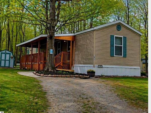 1265 Channel Way, Gladwin, MI 48624