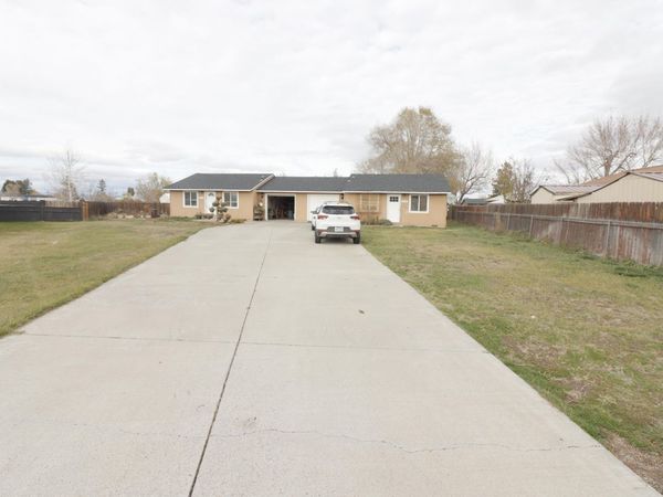 213 E Sage Lane, Culver, OR 97734