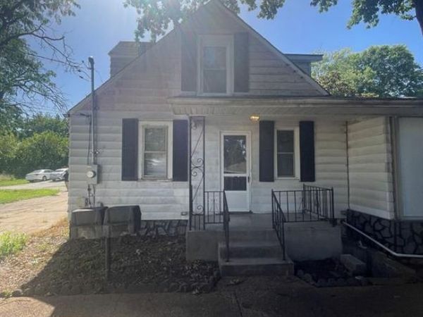 7925 S Rock Hill Road, St Louis, MO 63123