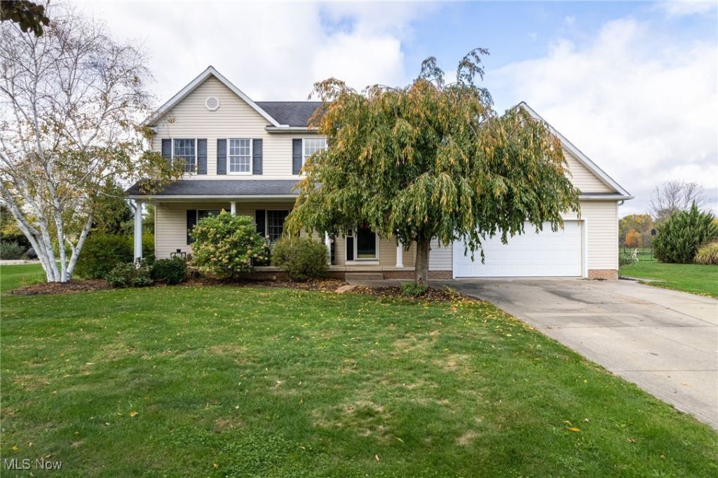 210 Evergreen Drive, Creston, OH 44217 Main Photo