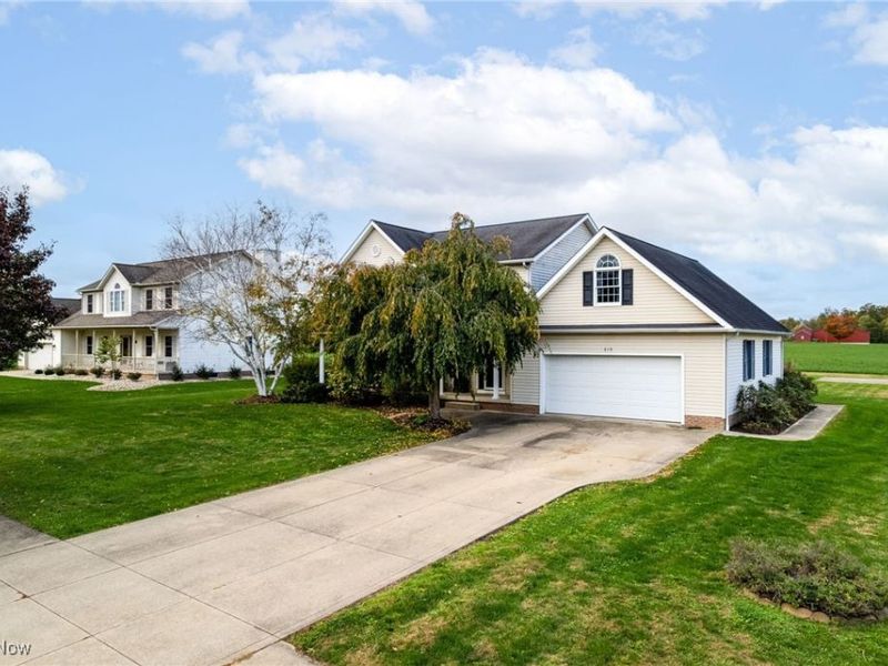 210 Evergreen Drive, Creston, OH 44217 Photo 3