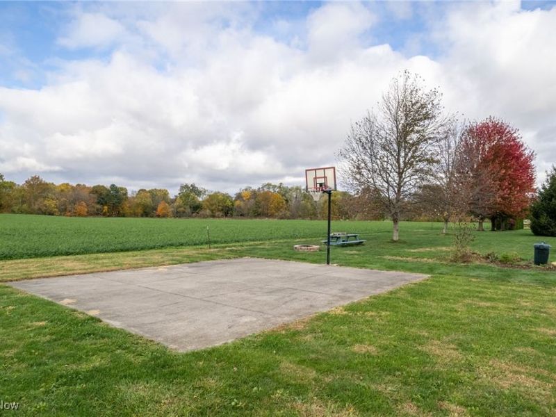 210 Evergreen Drive, Creston, OH 44217 Photo 8