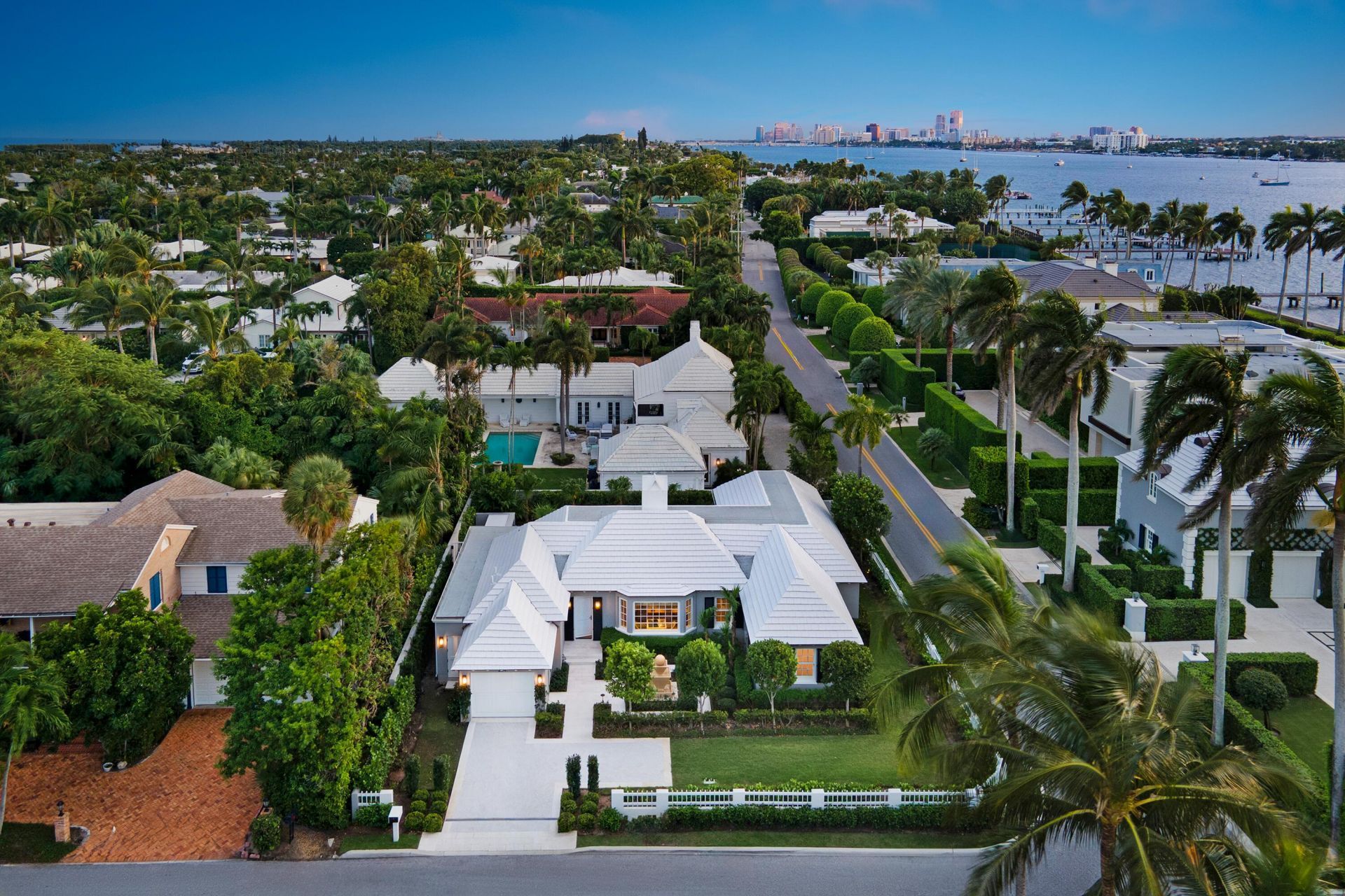 284 Monterey Road, Palm Beach, FL 33480 Photo