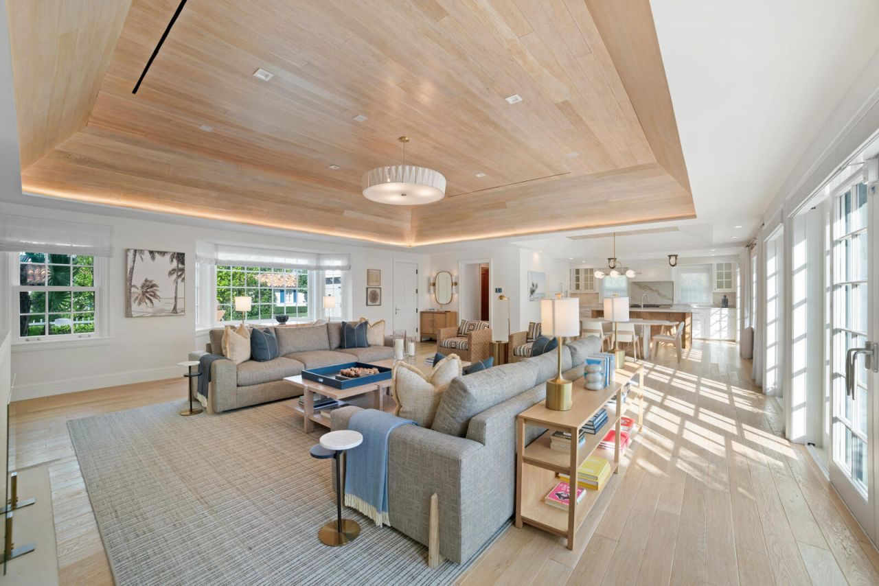 284 Monterey Road, Palm Beach, FL 33480 Photo