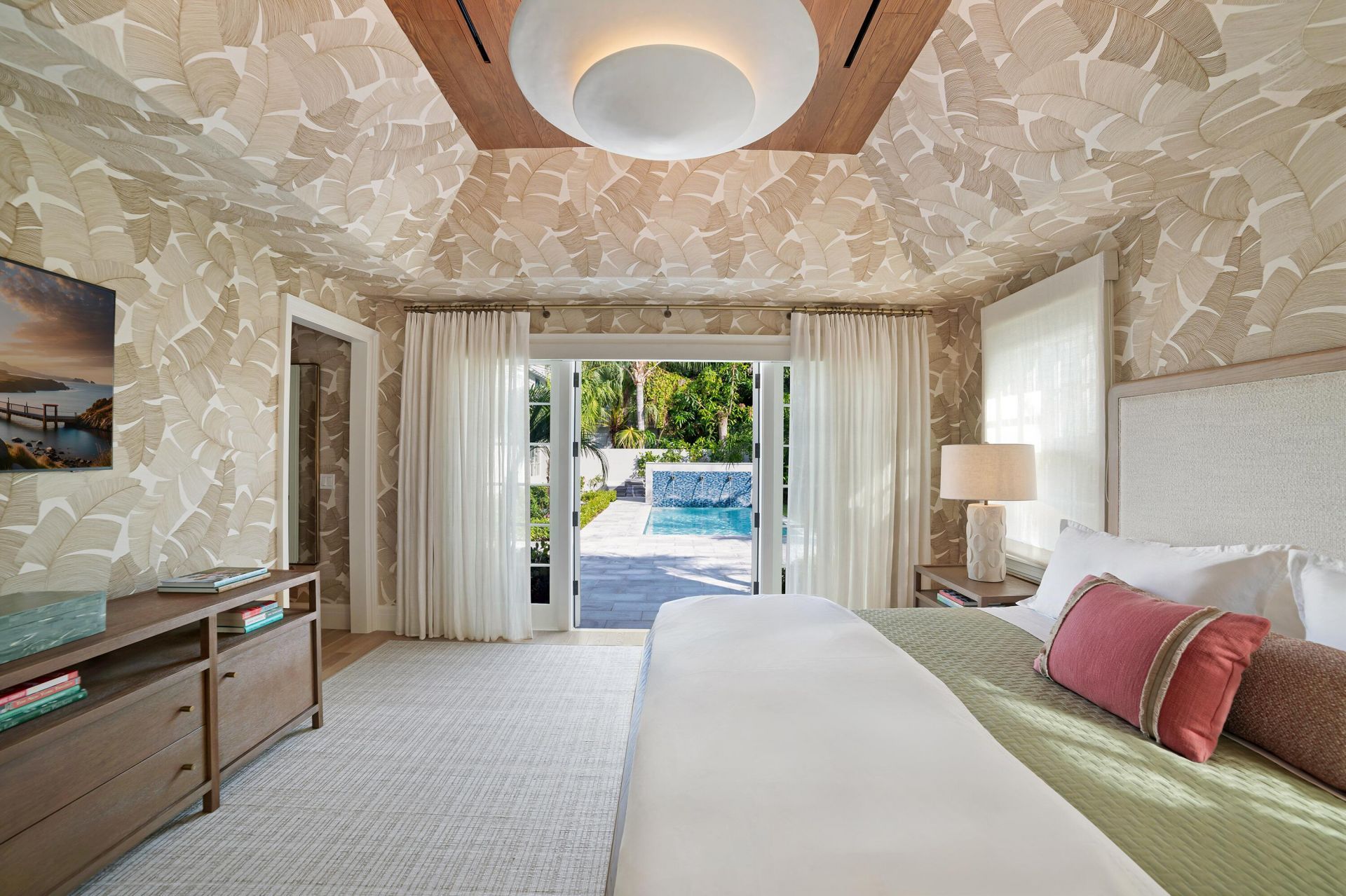 284 Monterey Road, Palm Beach, FL 33480 Photo