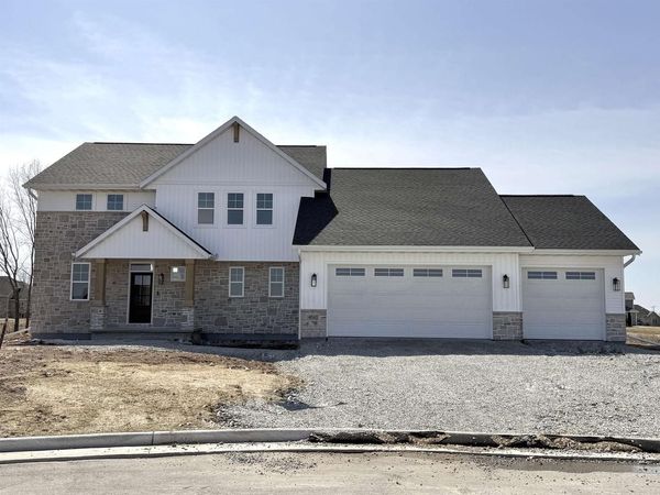 4065 N HEGNER FARM COURT, GRAND CHUTE, WI 54913