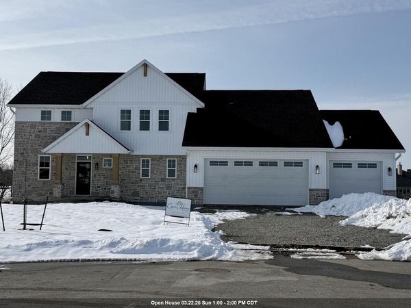 4065 N HEGNER FARM COURT, GRAND CHUTE, WI 54913