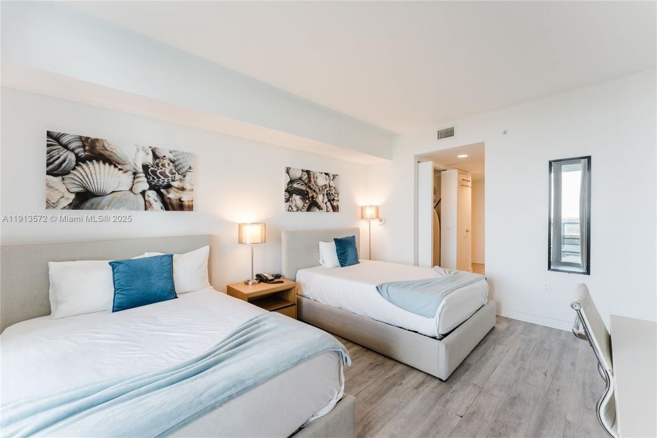 2602 E Hallandale Beach Blvd, Unit R1206, Hallandale Beach, FL 33009 Photo