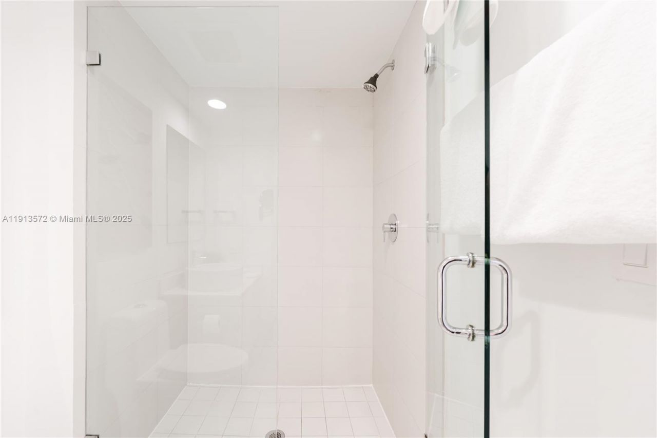 2602 E Hallandale Beach Blvd, Unit R1206, Hallandale Beach, FL 33009 Photo