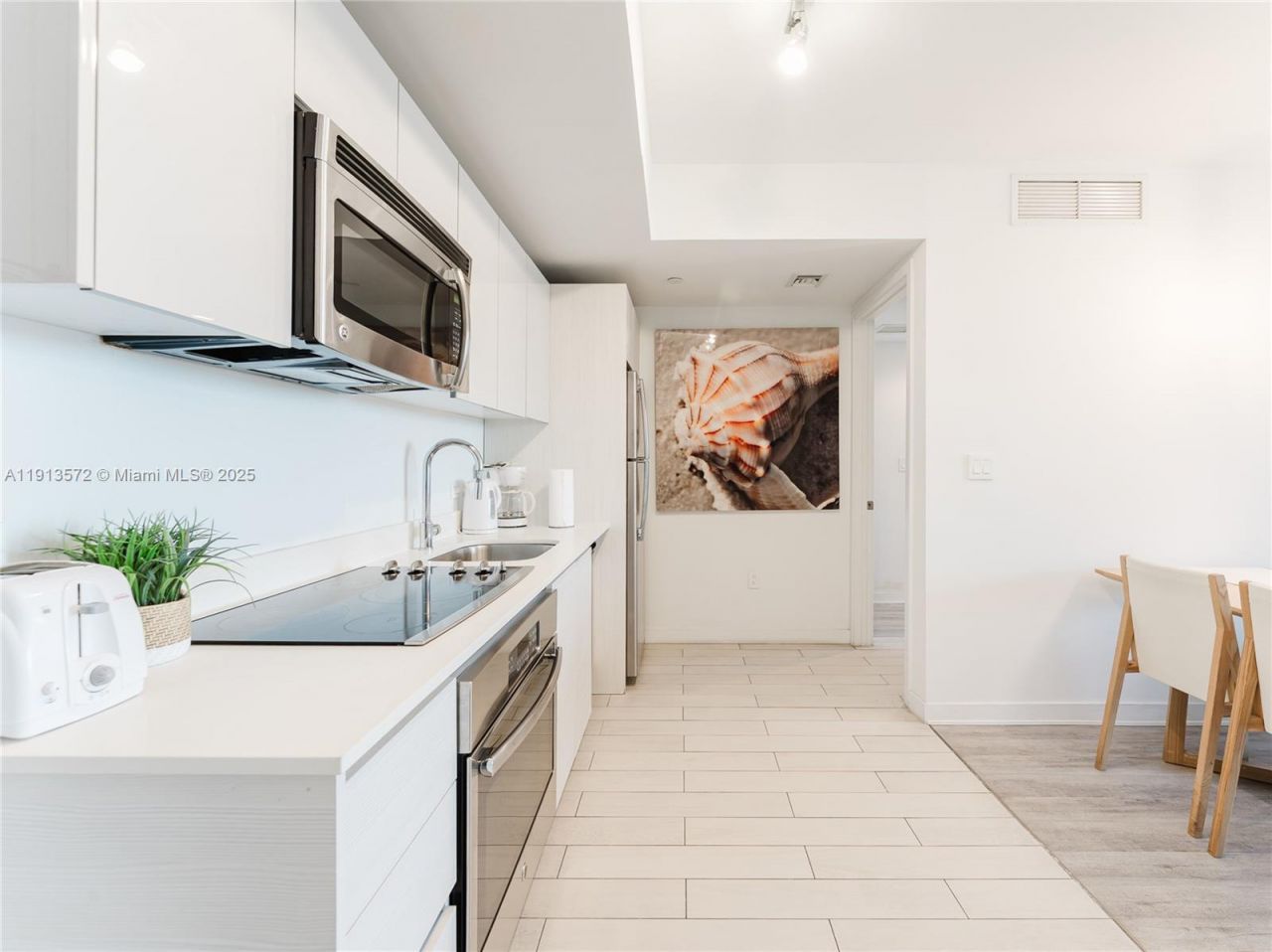 2602 E Hallandale Beach Blvd, Unit R1206, Hallandale Beach, FL 33009 Photo