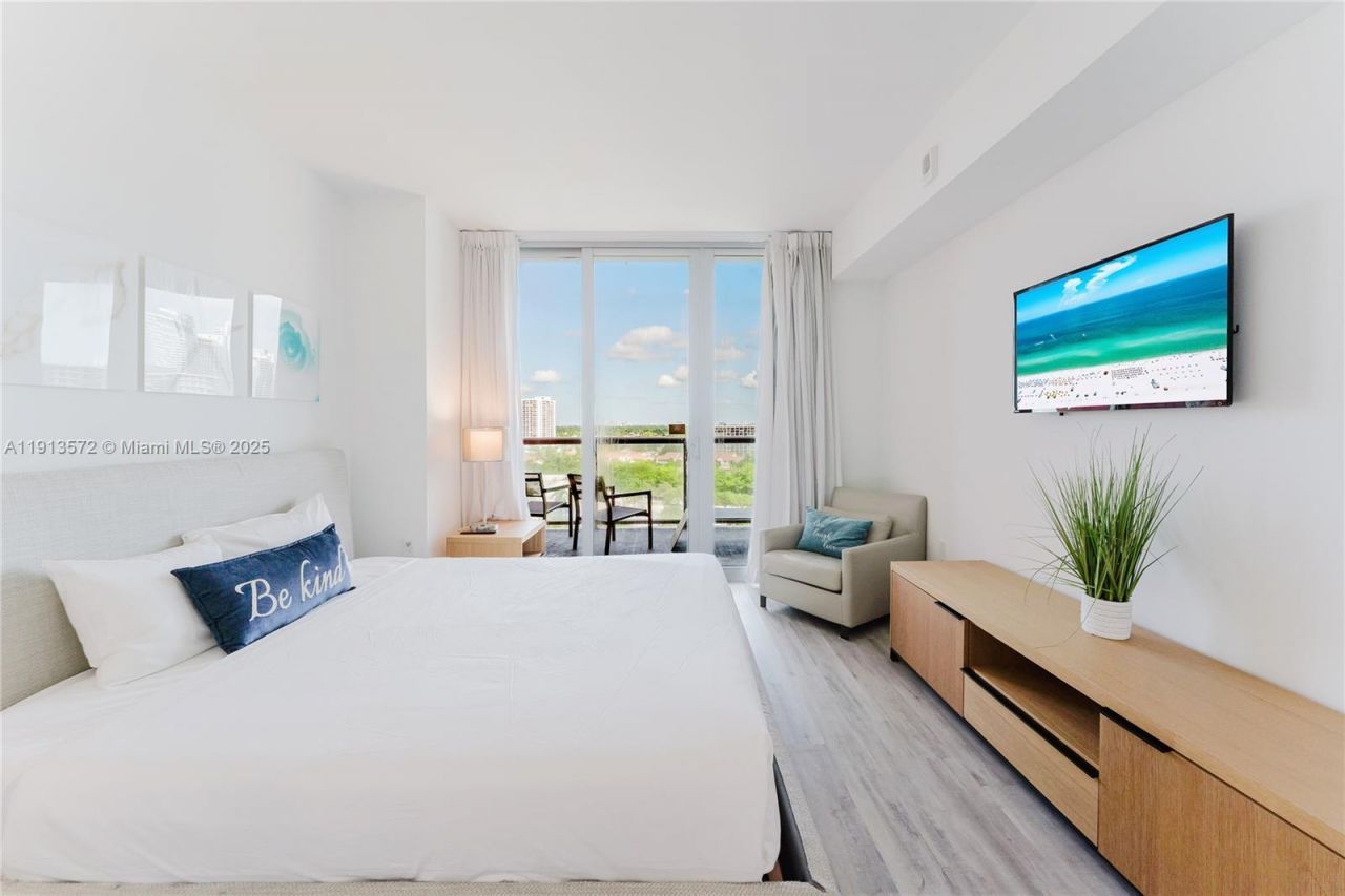 2602 E Hallandale Beach Blvd, Unit R1206, Hallandale Beach, FL 33009 Photo