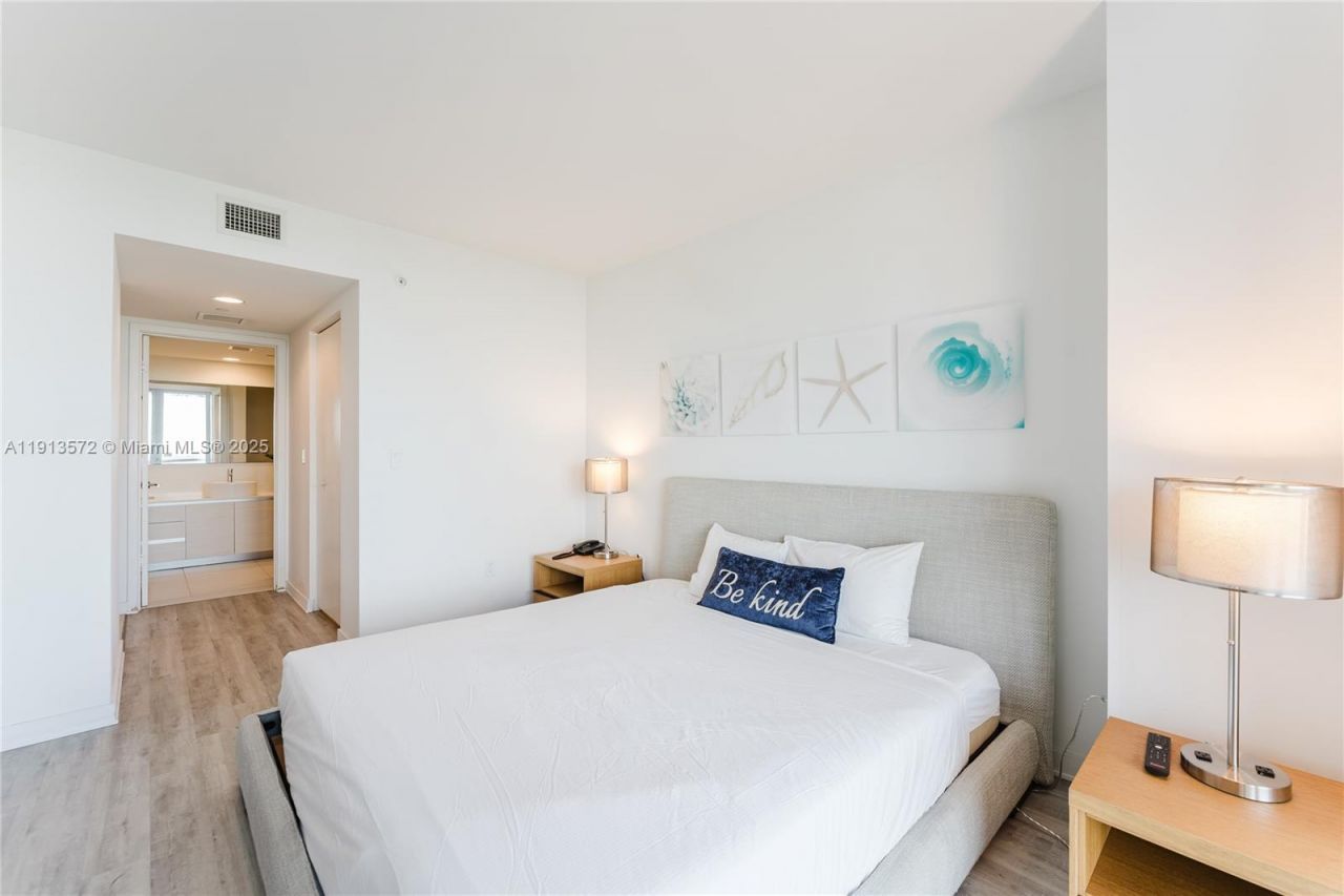 2602 E Hallandale Beach Blvd, Unit R1206, Hallandale Beach, FL 33009 Photo