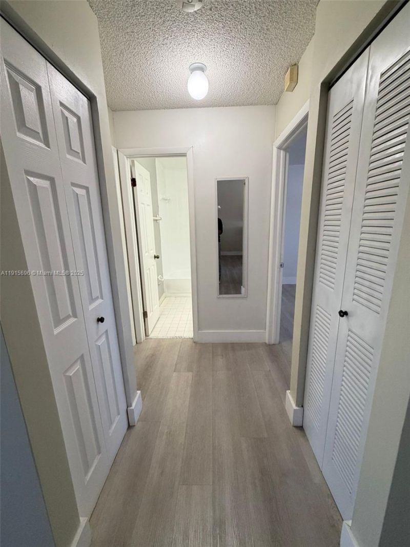 3375 W 76th St, Unit 211, Hialeah, FL 33018 Photo