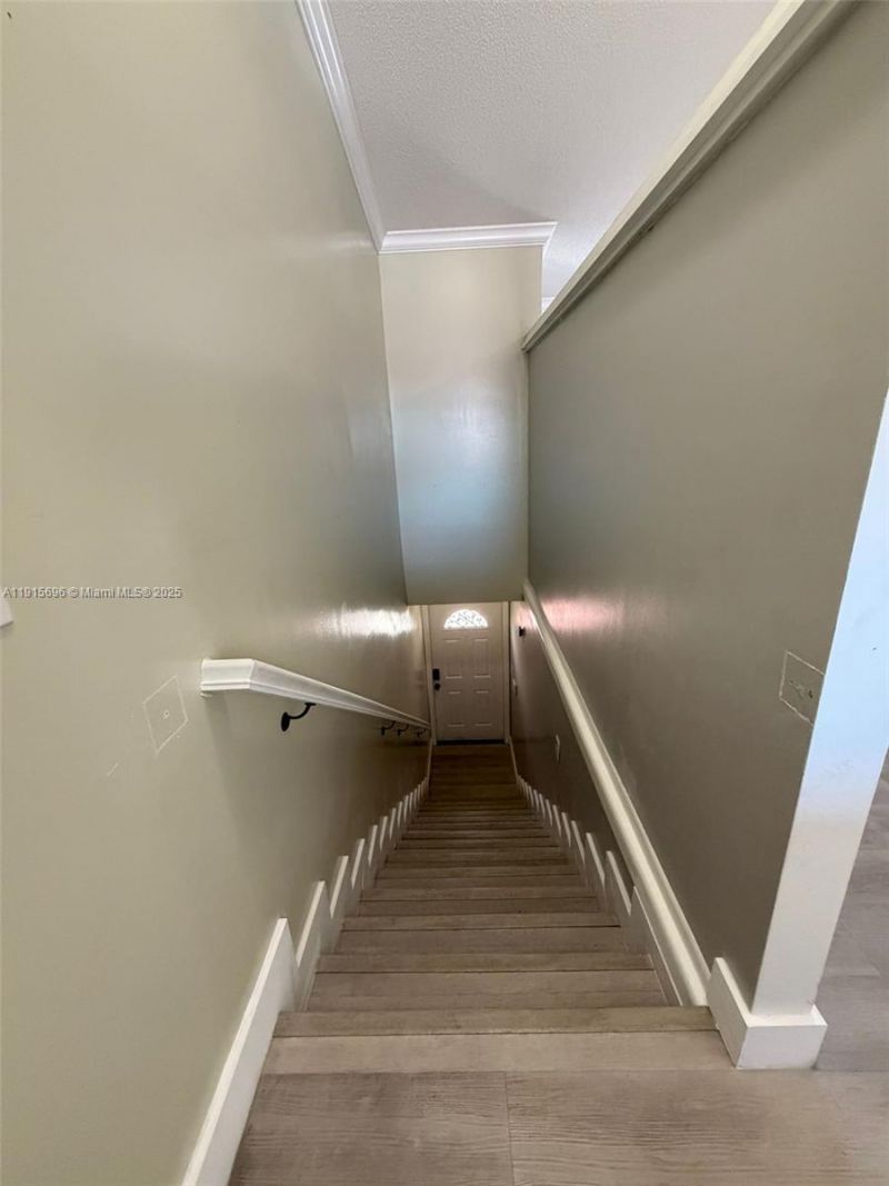 3375 W 76th St, Unit 211, Hialeah, FL 33018 Photo