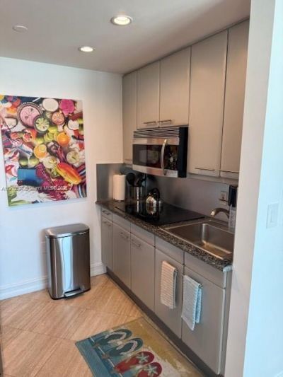 101 Ocean Dr, Unit 906, Miami Beach, FL 33139 Photo