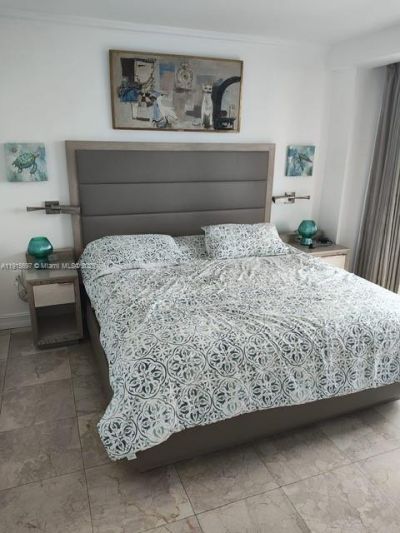 101 Ocean Dr, Unit 906, Miami Beach, FL 33139 Photo