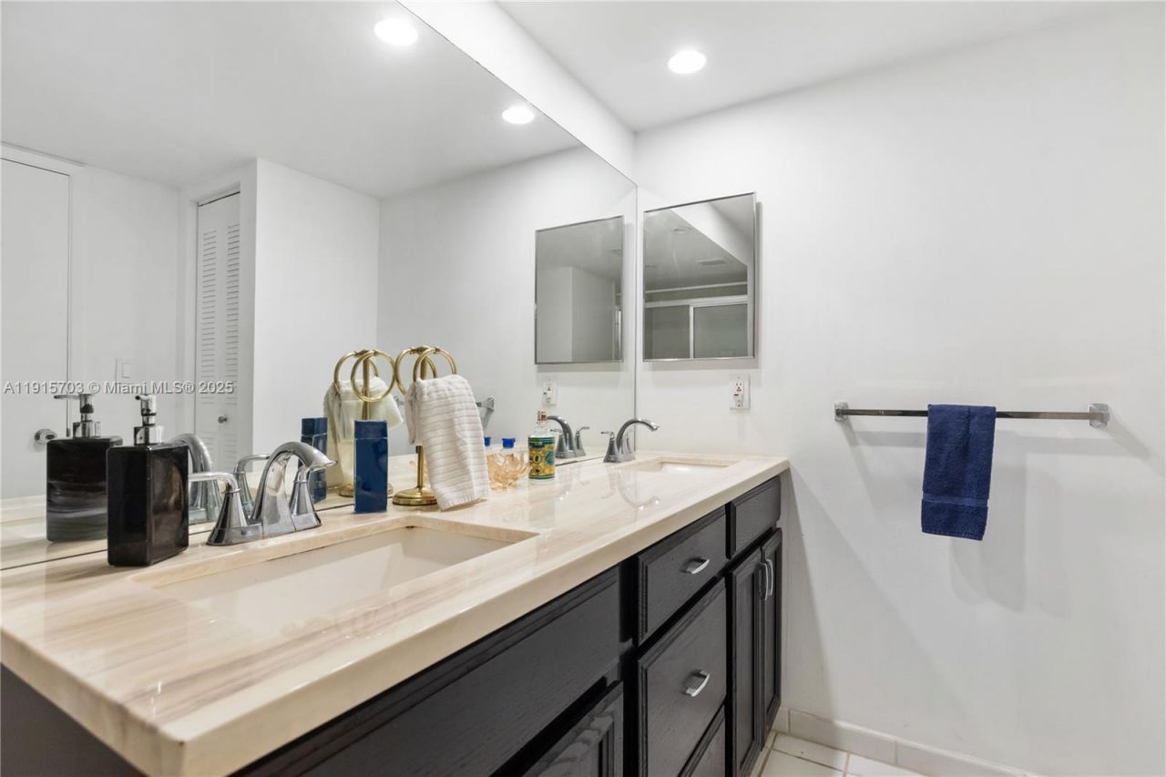 3300 NE 192nd St, Unit 1603, Aventura, FL 33180 Photo