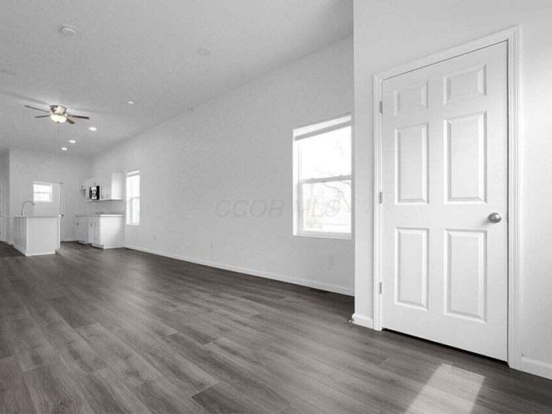 546 Stambaugh Avenue, Columbus, OH 43207 Photo 6