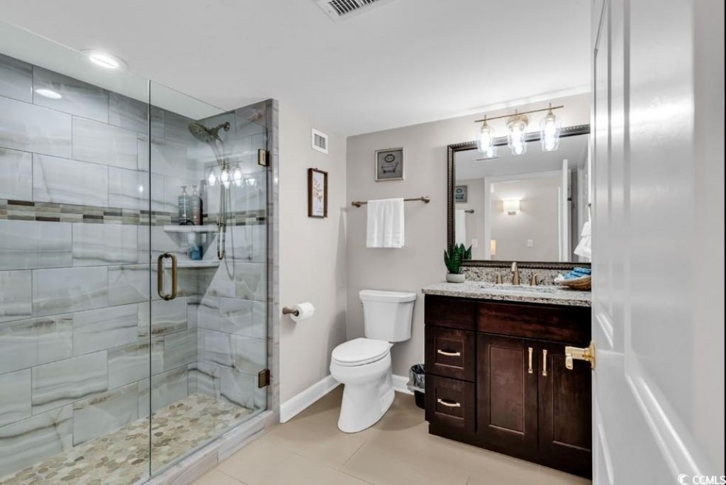 8560 Queensway Blvd. Photo 11