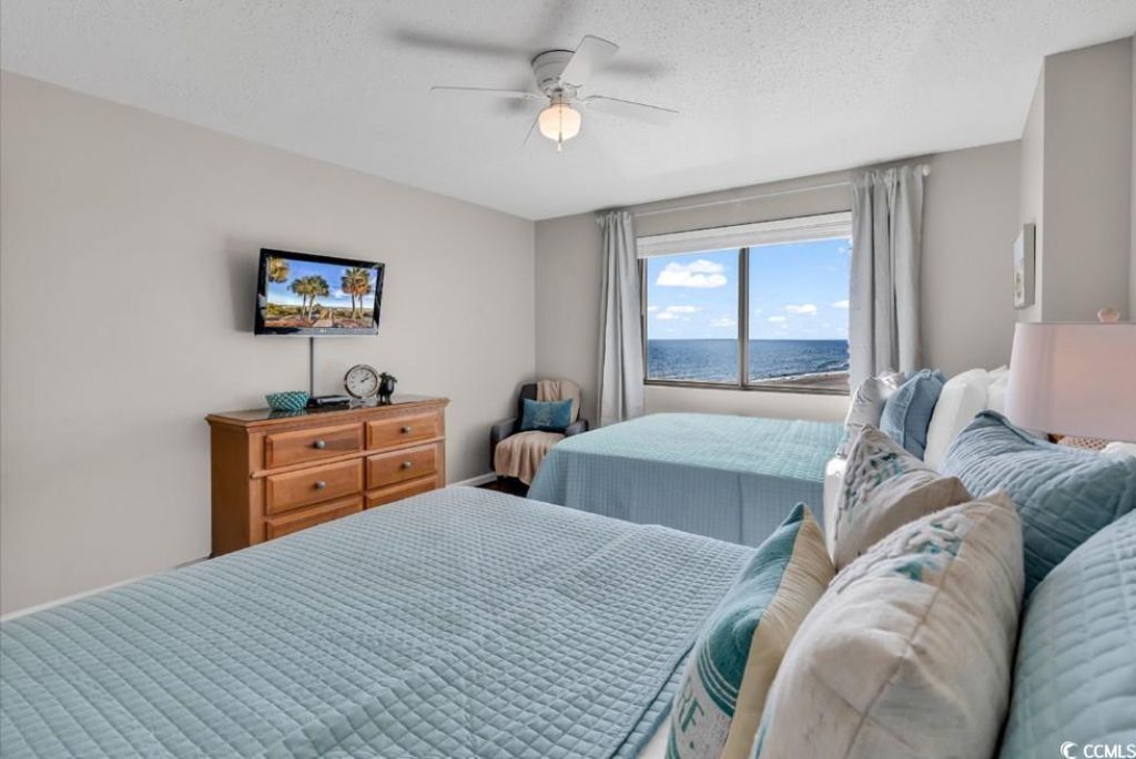 8560 Queensway Blvd. Photo 15