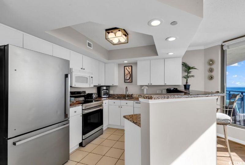 8560 Queensway Blvd. Photo 7