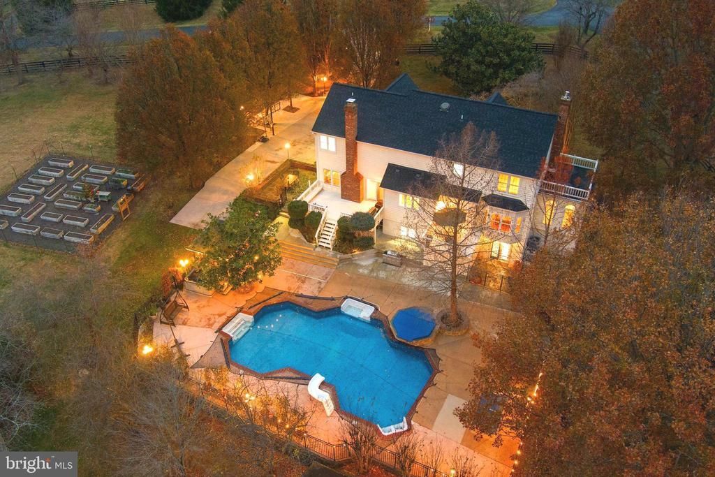 15700 Trapshire Court, Waterford, VA 20197 Main Photo