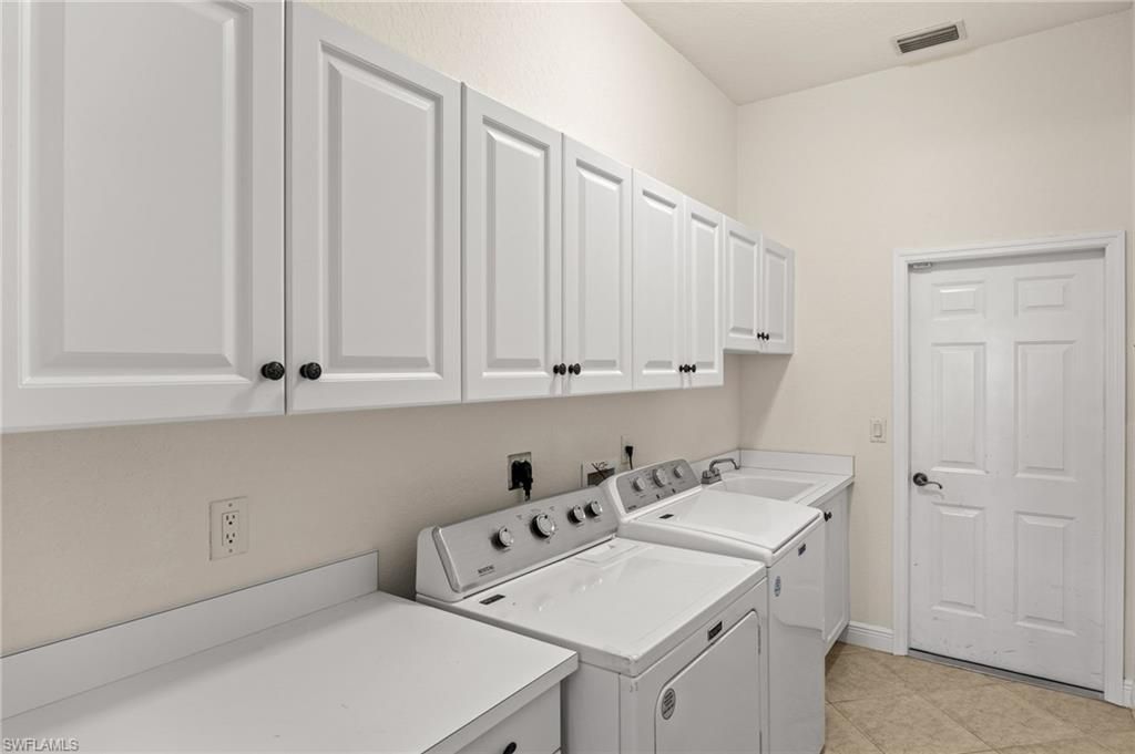 2822 SW 49th Ter, Cape Coral, FL 33914 Photo