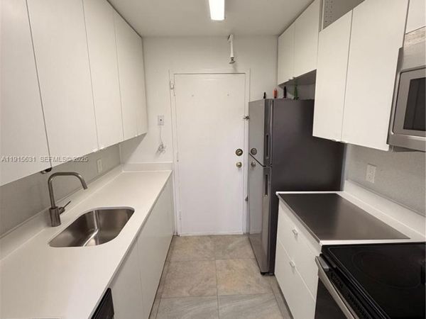 2350 NE 135th St, Unit 503, North Miami, FL 33181