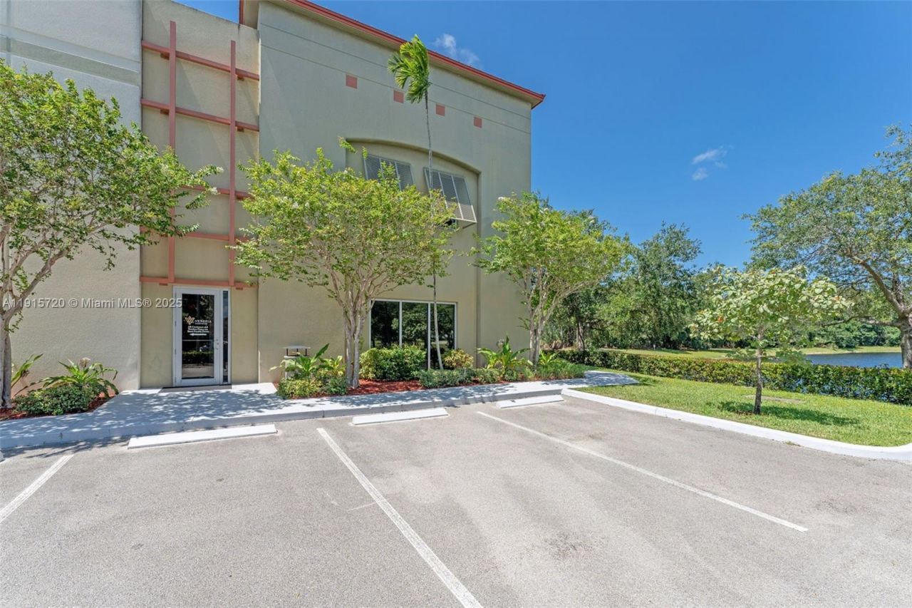 6850 Lyons Technology Cir, Coconut Creek, FL 33073 Photo