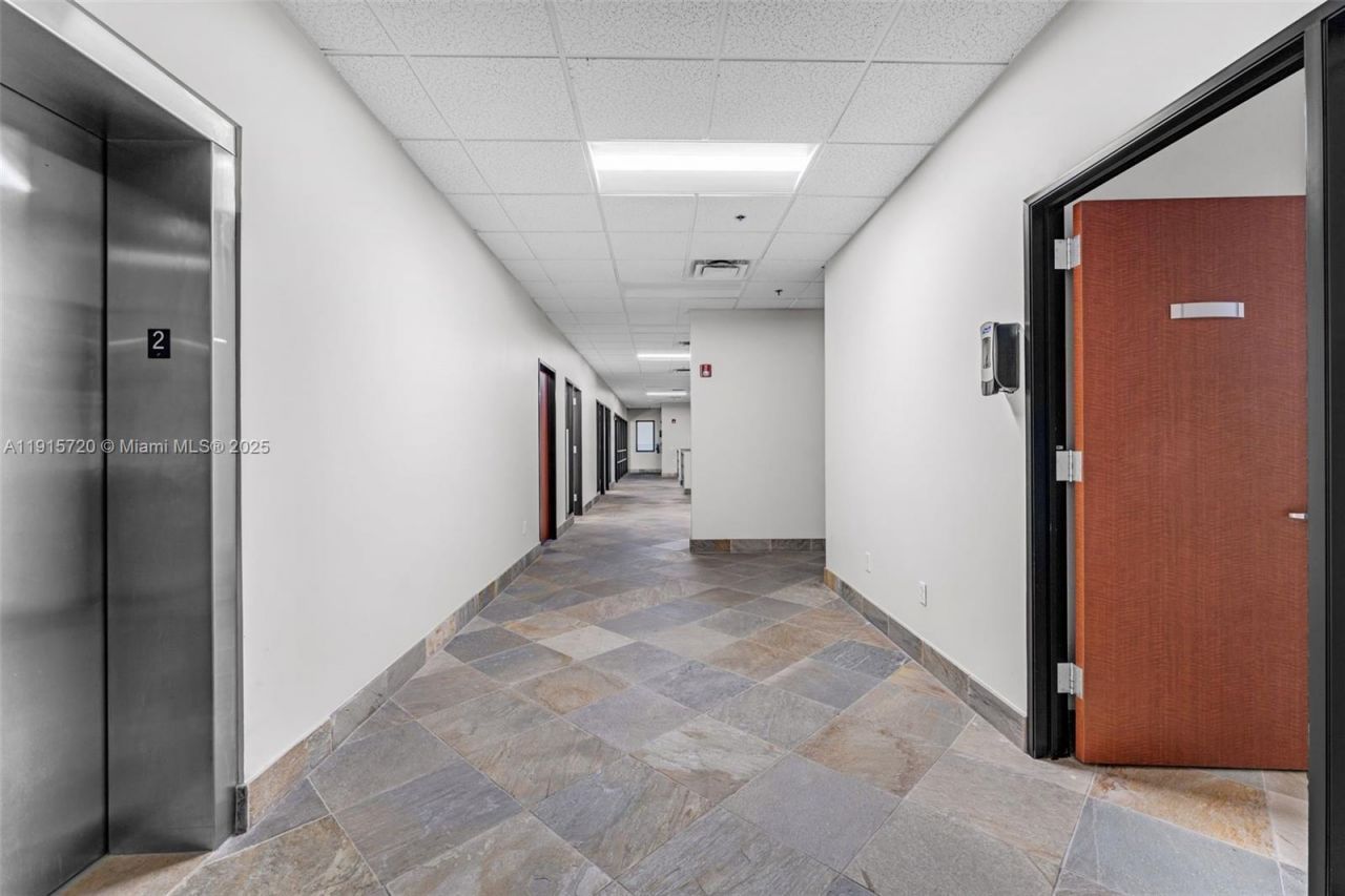 6850 Lyons Technology Cir, Coconut Creek, FL 33073 Photo