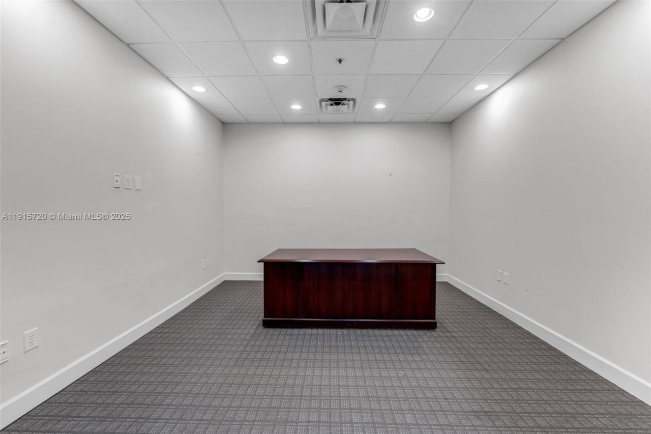 6850 Lyons Technology Cir, Coconut Creek, FL 33073 Photo