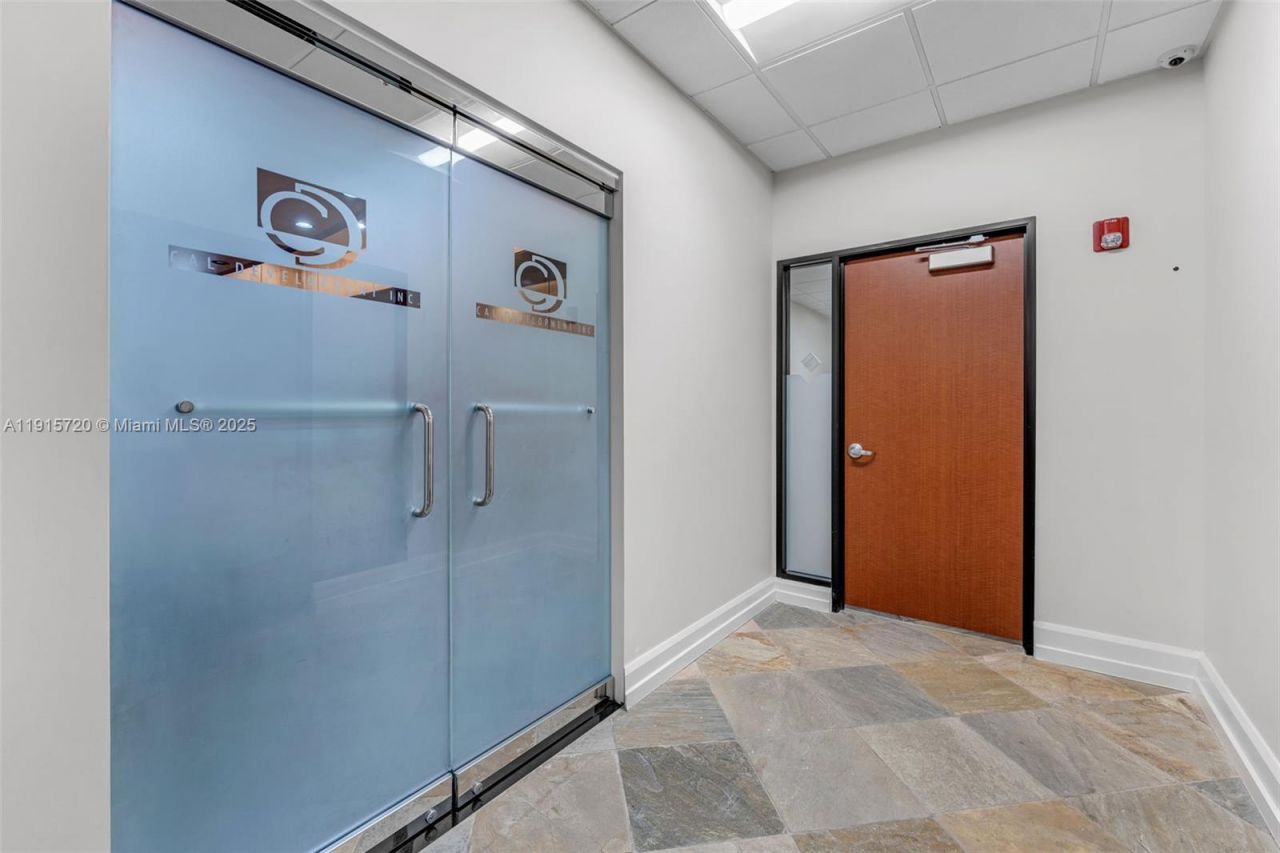 6850 Lyons Technology Cir, Coconut Creek, FL 33073 Photo