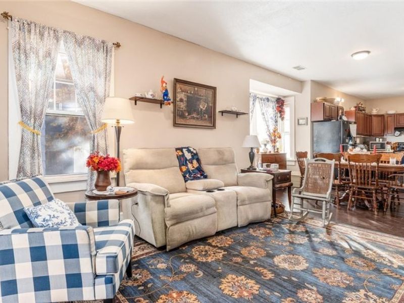 213 N Main Street, Roseville, OH 43777 Photo 16