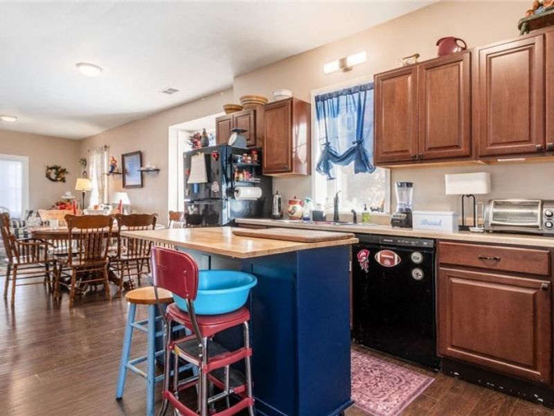 213 N Main Street, Roseville, OH 43777 Photo 27