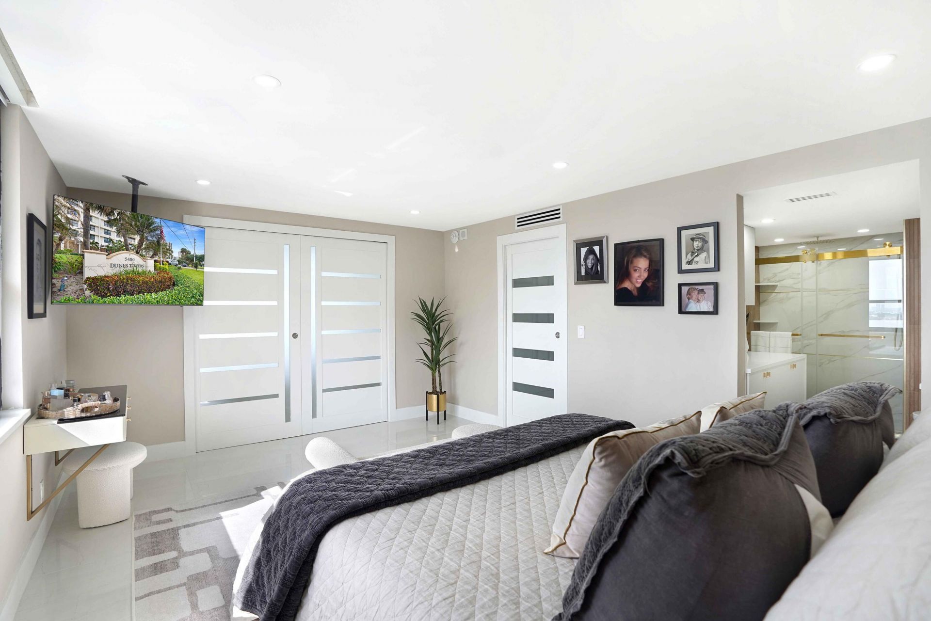 5480 N Ocean Drive, Unit Bphc, Singer Island, FL 33404 Photo