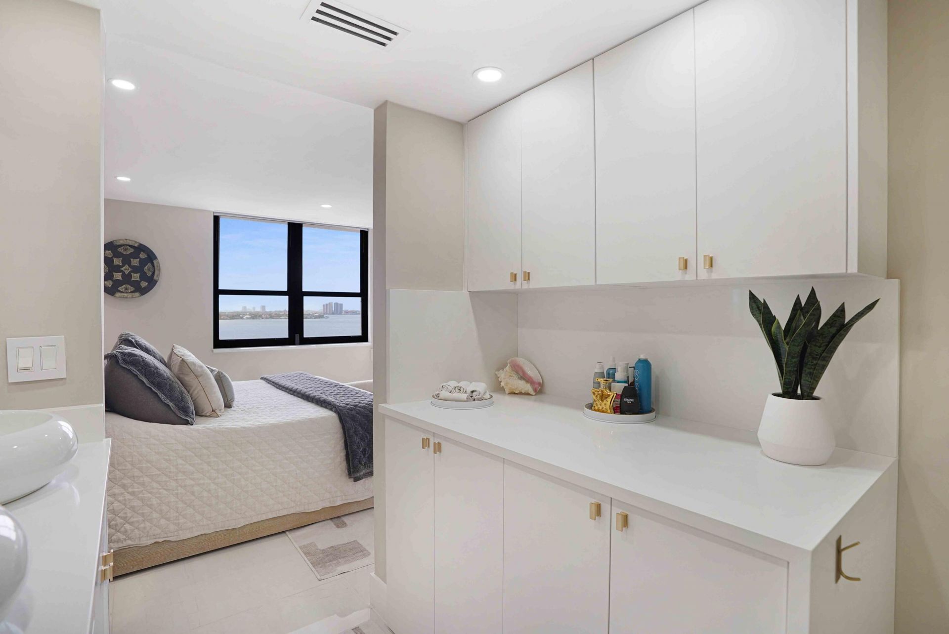 5480 N Ocean Drive, Unit Bphc, Singer Island, FL 33404 Photo