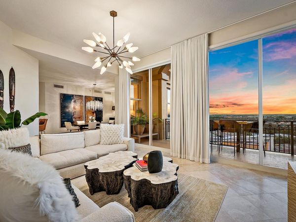 550 Okeechobee Boulevard, Unit Uph-11, West Palm Beach, FL 33401